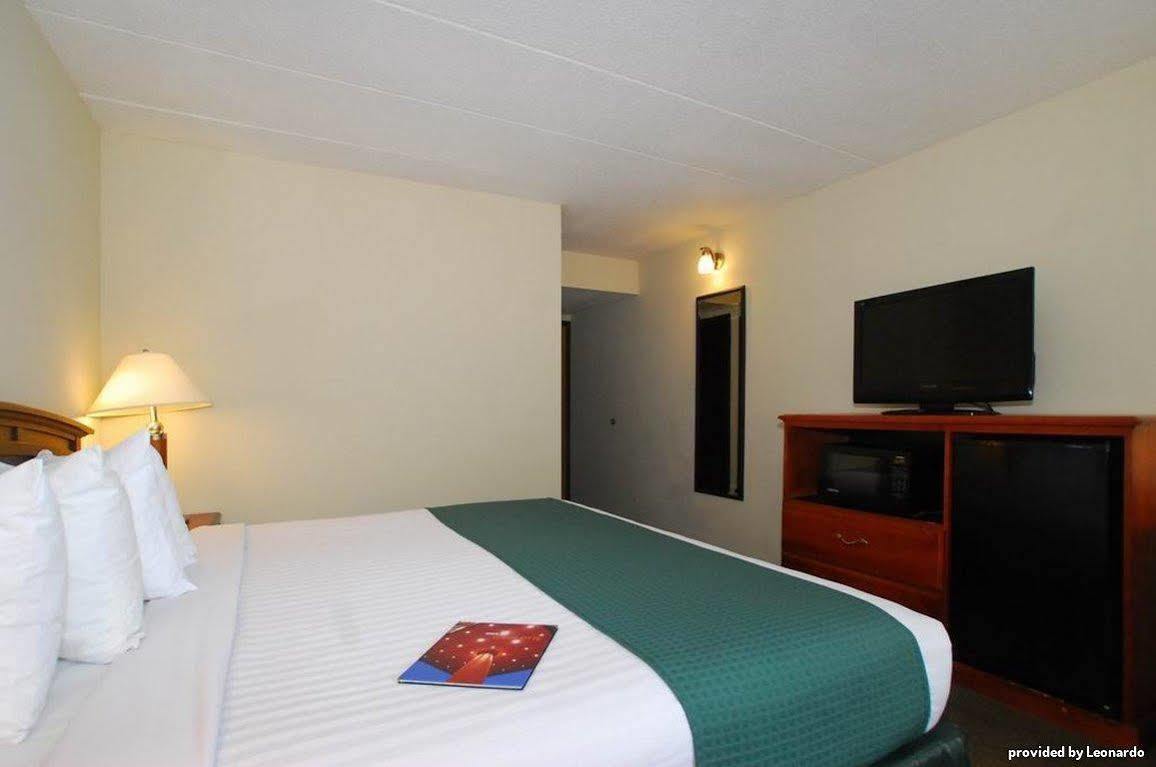 Best Western Plus Lower South End Charlotte Habitación foto