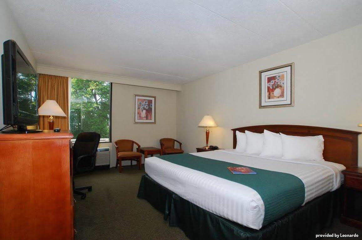 Best Western Plus Lower South End Charlotte Habitación foto